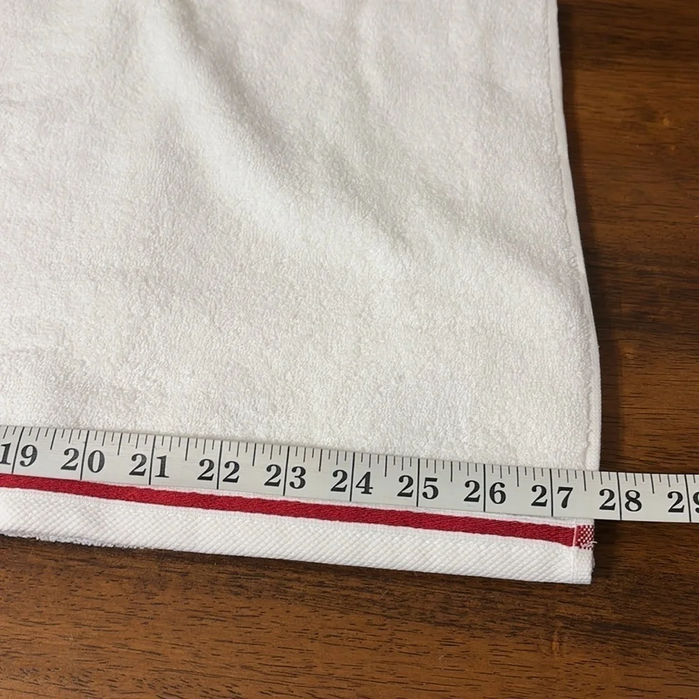 NWT 2 MARTHA STEWART PINE WREATH MERRY CHRISTMAS BATH TOWEL 28 X 48